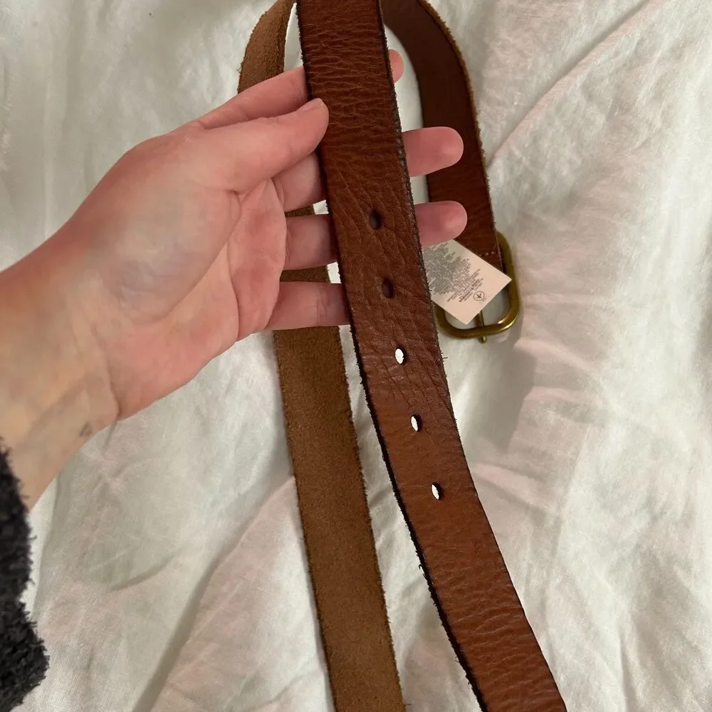 Gap Brown Cognac Leather Belt Medium Gold Buckle NWT 100% Leather